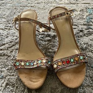 PELLE MODA kitten heels size 6 multi color gems. Christmas parties & NYEve